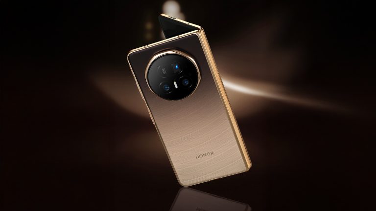 HONOR Magic V5 arriva in Italia: 300€ di sconto per il pieghevole più completo, con penna e tablet in regalo